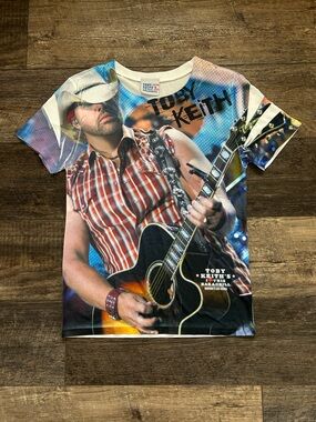 Rare Y2K Toby Keith I Love This Bar & Grill Concert Tee USA Women’s Sz Medium
